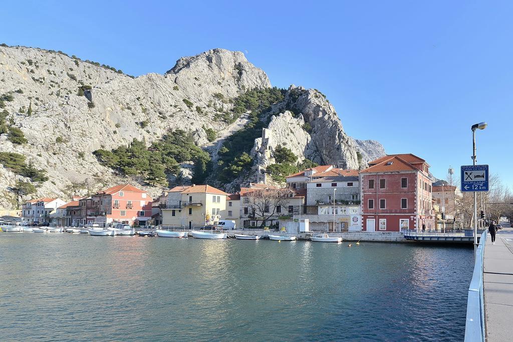 Apartments Mirabella Omiš Extérieur photo