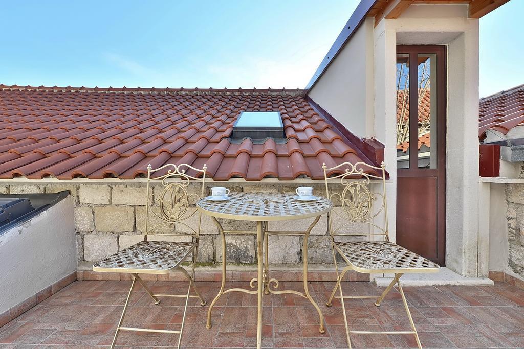 Apartments Mirabella Omiš Extérieur photo