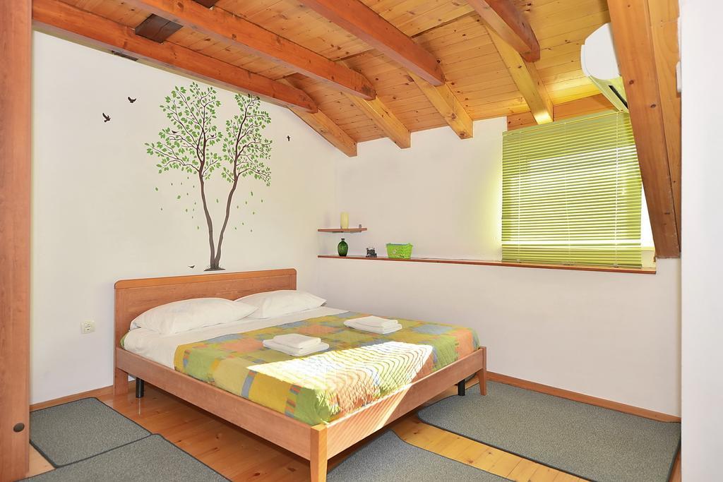 Apartments Mirabella Omiš Chambre photo