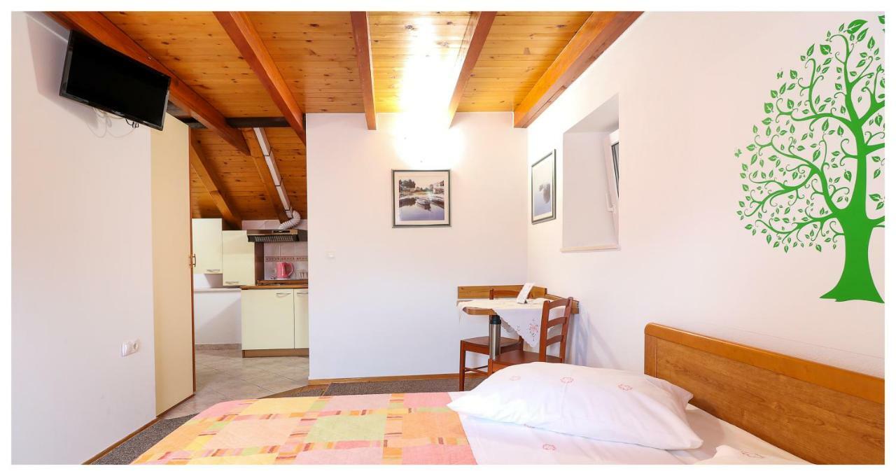 Apartments Mirabella Omiš Extérieur photo