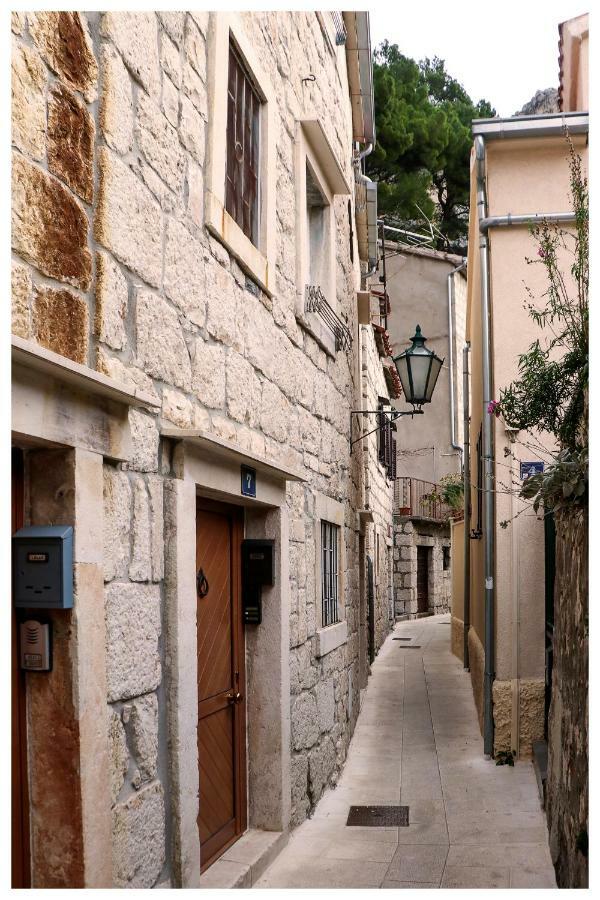 Apartments Mirabella Omiš Extérieur photo