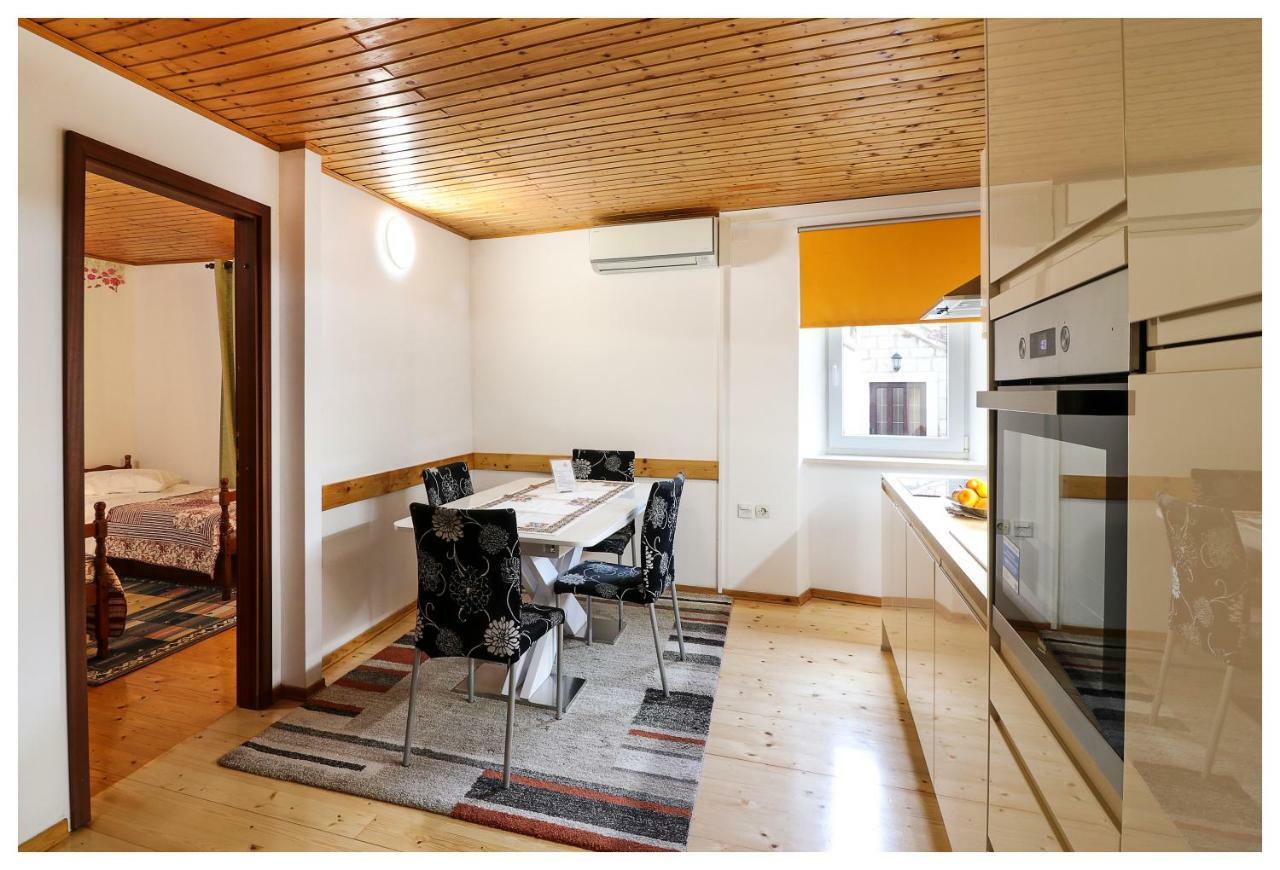 Apartments Mirabella Omiš Extérieur photo